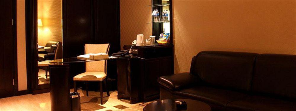 Four Points By Sheraton Medan Exterior photo