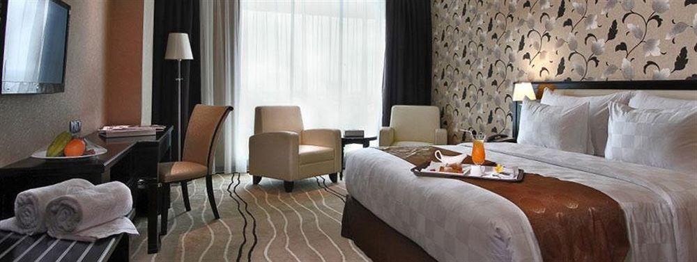 Four Points By Sheraton Medan Exterior photo