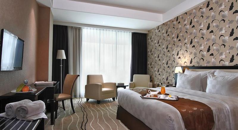 Four Points By Sheraton Medan Exterior photo