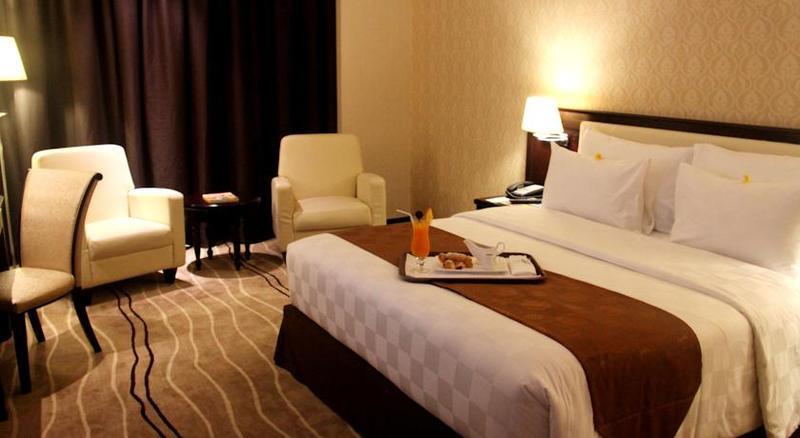 Four Points By Sheraton Medan Exterior photo