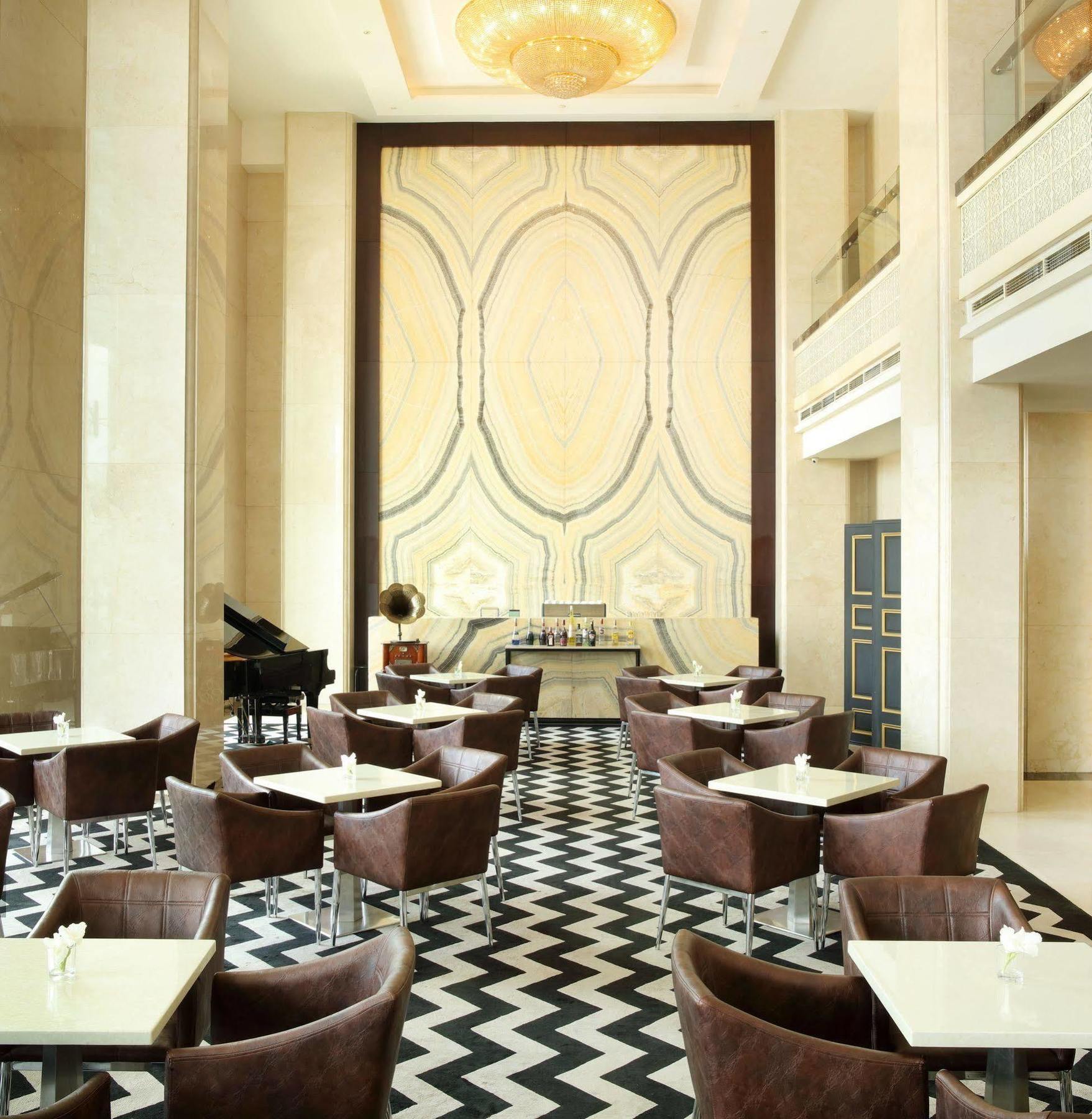 Four Points By Sheraton Medan Exterior photo